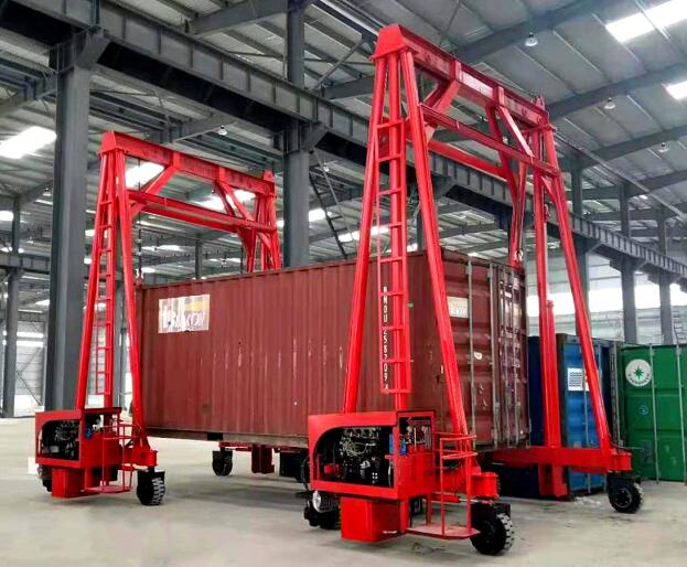 門架式集裝箱吊機 門架式集裝箱吊機