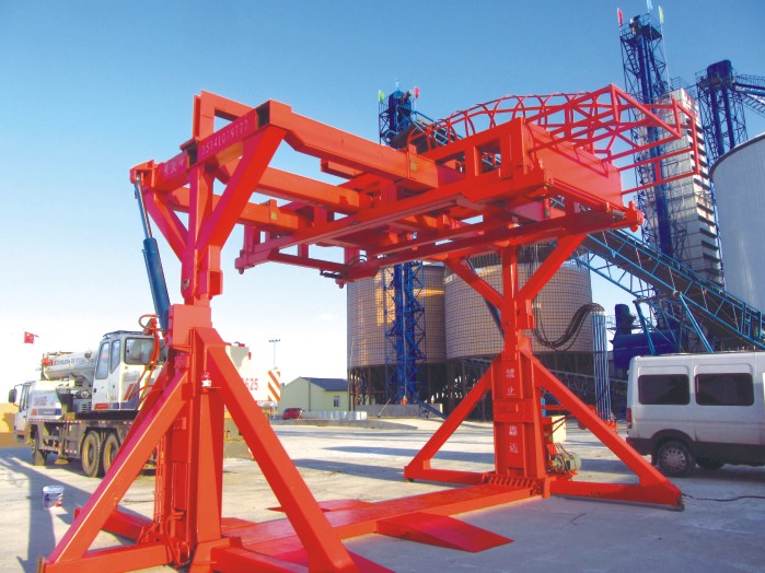 集裝箱翻轉(zhuǎn)機(jī) 集裝箱翻轉(zhuǎn)機(jī)